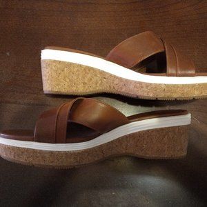 COLE HAAN GRAND CORK WEDGE LEATHER SANDALS........LIKE NEW